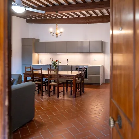 Alloggio per agriturismo Antico Borgo La Torre *