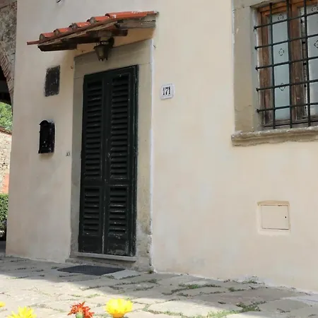Alloggio per agriturismo Antico Borgo La Torre Agriturismo *